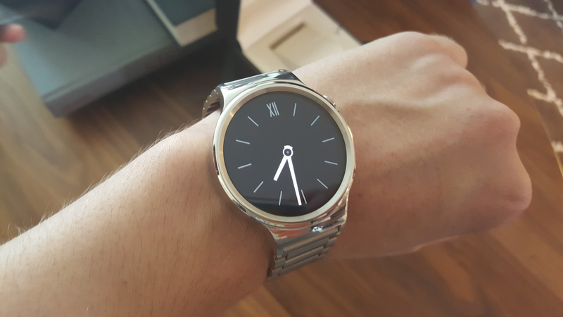 Illustration for article titled The Huawei Watch Is Luxury-Class But a Bit Too Bulky